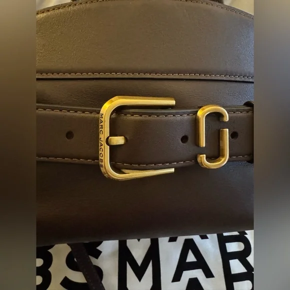 Marc Jacobs THE DAKOTA SMALL SATCHEL - Ganache - Picture 13 of 16